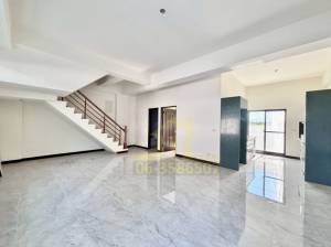 家立-土城市中心全新電梯.